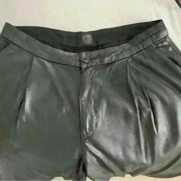 DWP by Gwen Stefani Drew pants 29, black cropped with ankle zipper . - Picture 4 of 8